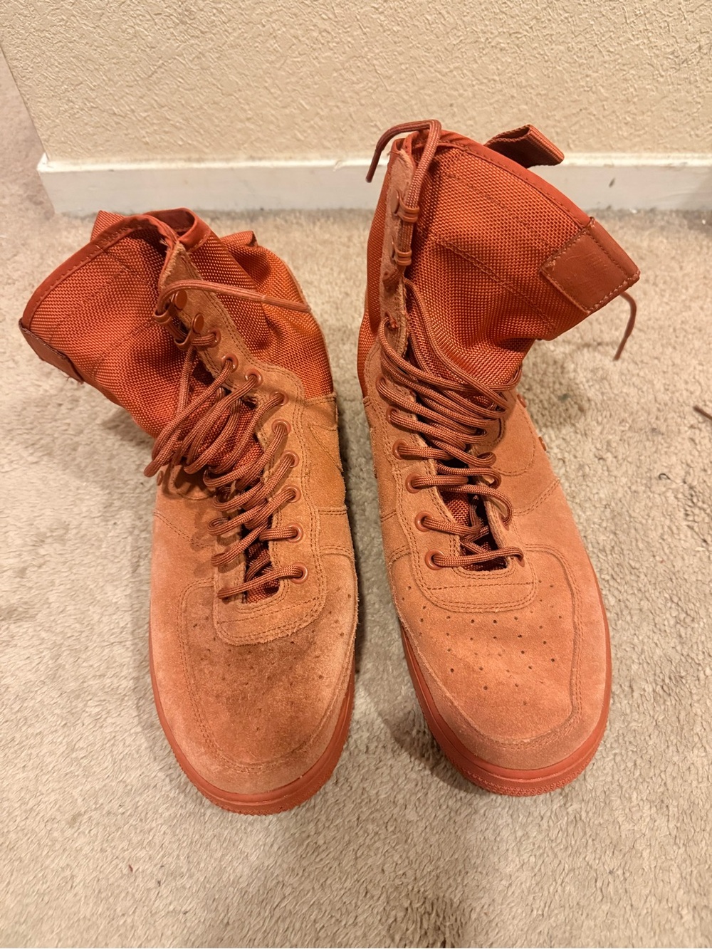 Nike SF Air Force 1 High sneakers in the Dusty Peach colorway
